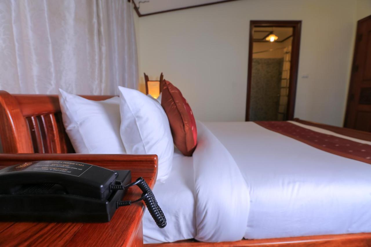 Phongsavath Boutique Hotel Vientiane Exteriör bild